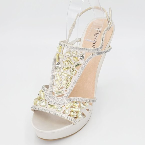 Zigi Soho Sandals SUNELLE Silver Satin Crystal Rhinestone Jeweled Heels Size 10 - Picture 2 of 7